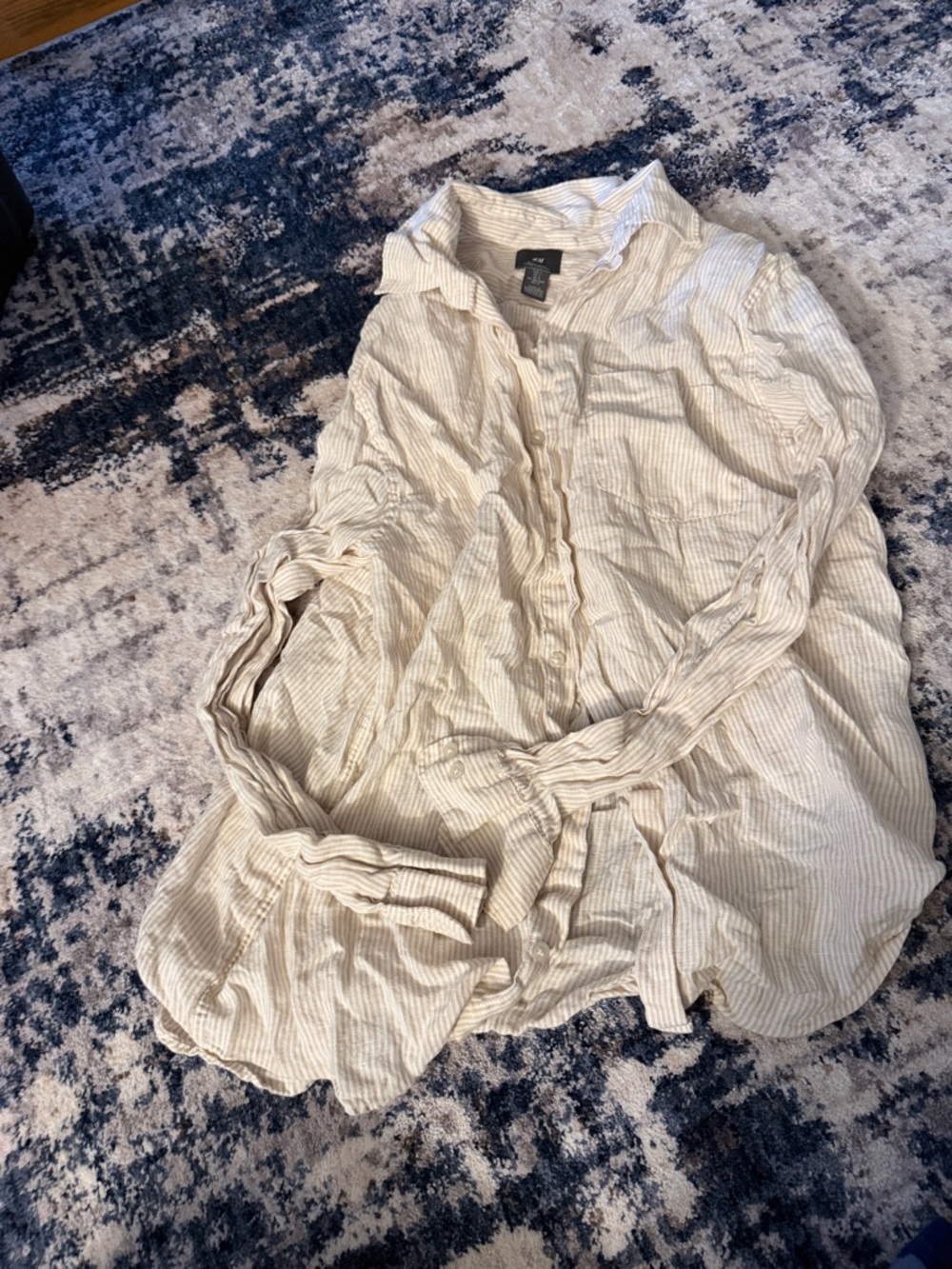 H&M Cream and Light Gray Striped Men's Button-Up Shirt